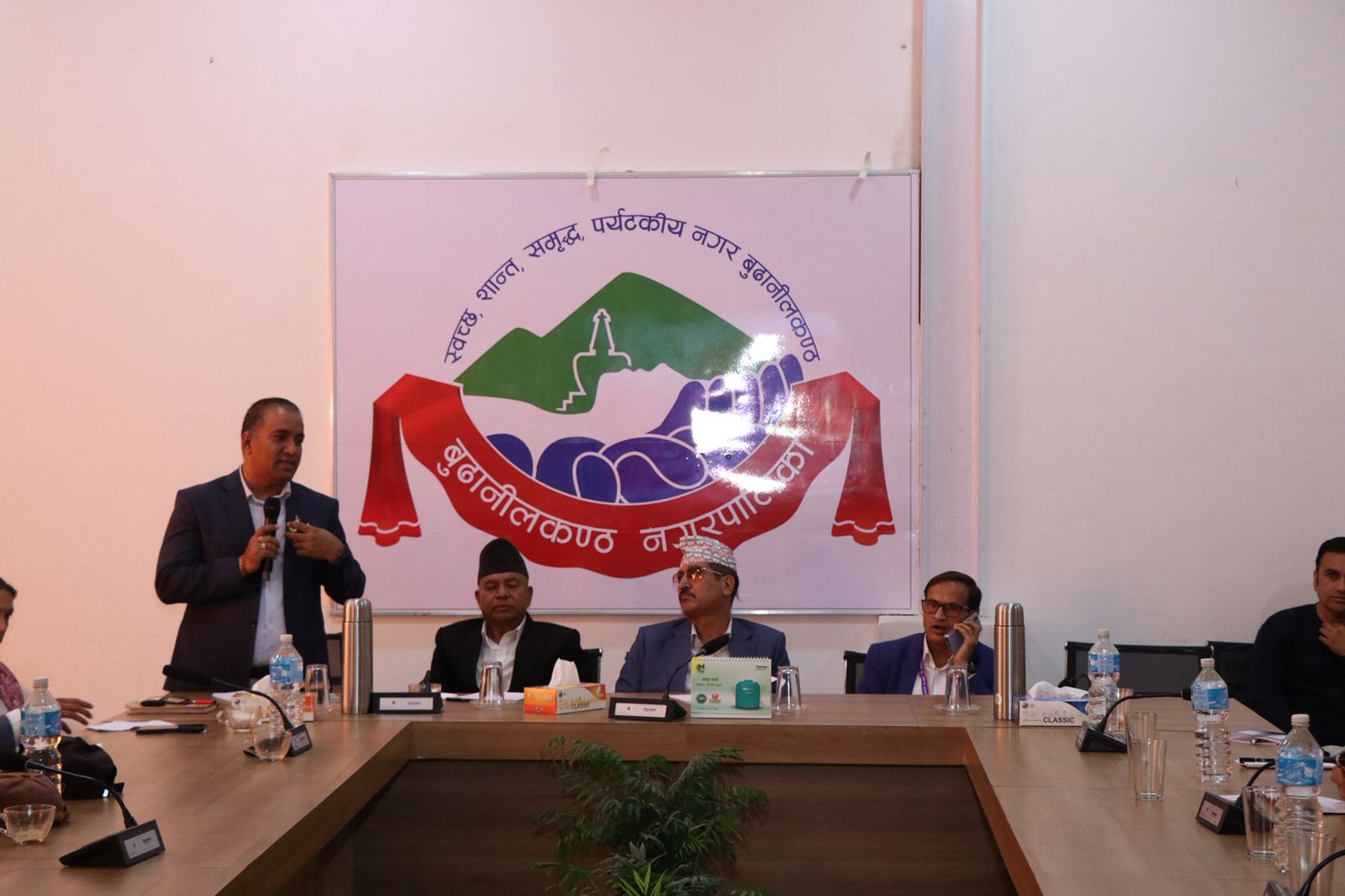 बुढानीलकण्ठ नगरपालिकाद्वारा शान्ति सुरक्षाको सवालमा विशिष्ट तथा सरोकारवालासँग अन्तरसंवाद